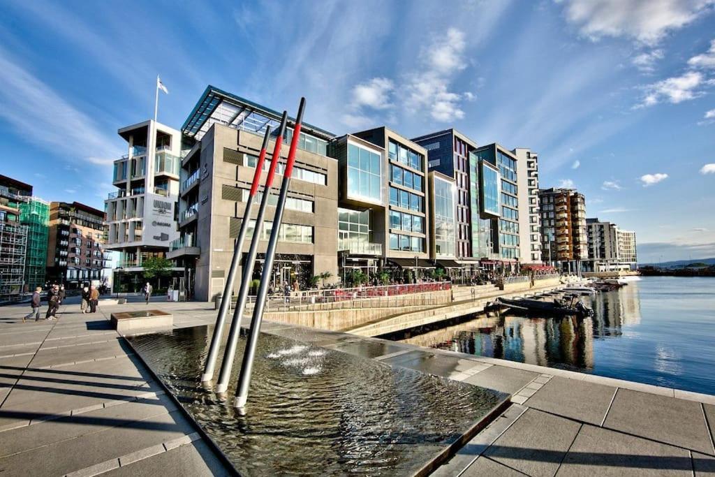 Tjuvholmen / Aker Brygge - Most Expensive Area In Oslo! Appartement Buitenkant foto