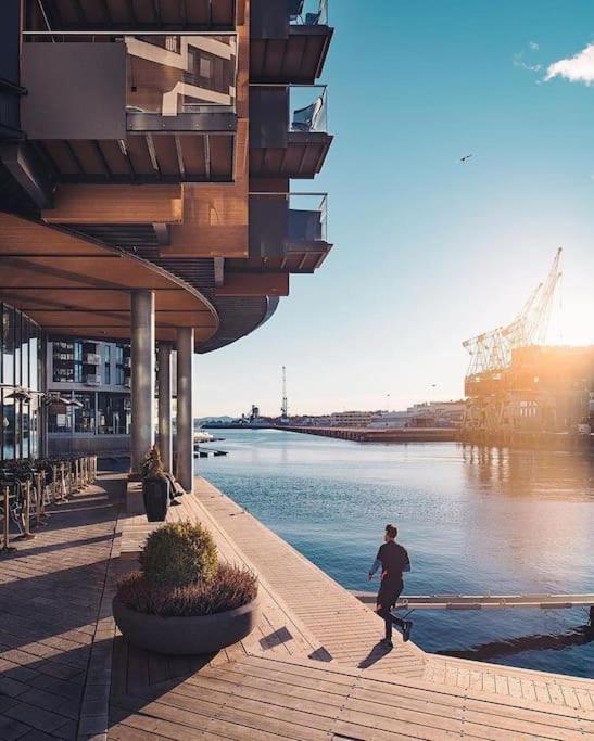 Tjuvholmen / Aker Brygge - Most Expensive Area In Oslo! Appartement Buitenkant foto