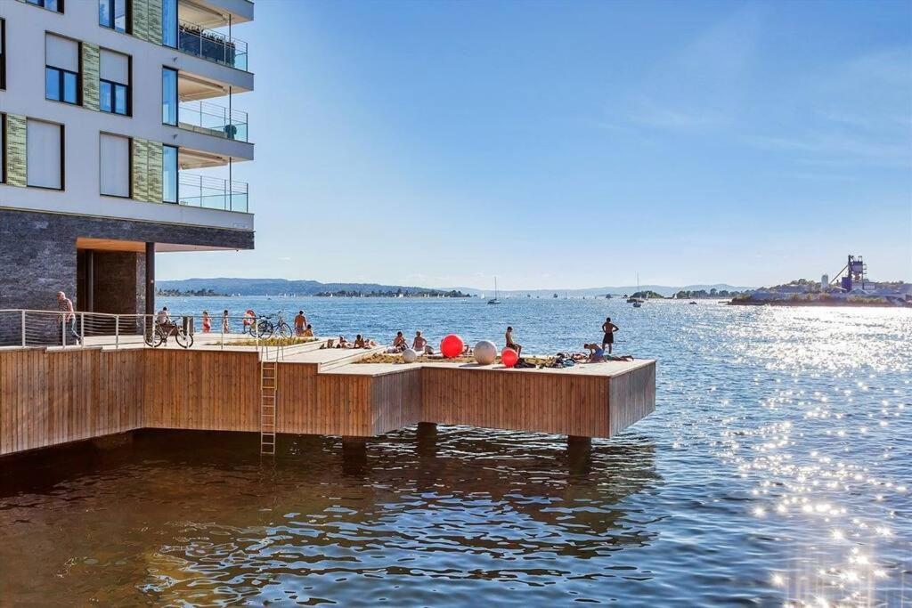 Tjuvholmen / Aker Brygge - Most Expensive Area In Oslo! Appartement Buitenkant foto